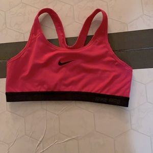 Nike sports brat dri-fit pink